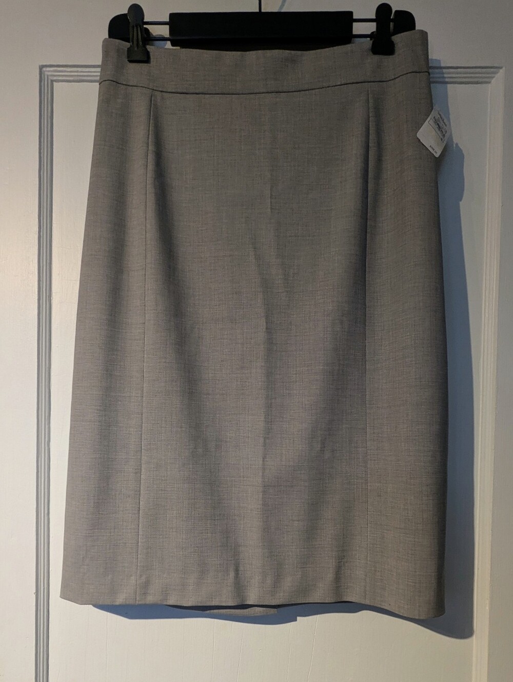 NWT, LAVIA 18 Women's Light Gray Cotton Blend Pencil Lined Back Slit Skirt Sz 8